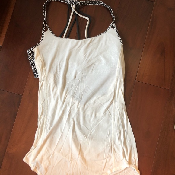 Pair of Lululemon sports bra tanks Sz 4 - Picture 4 of 6